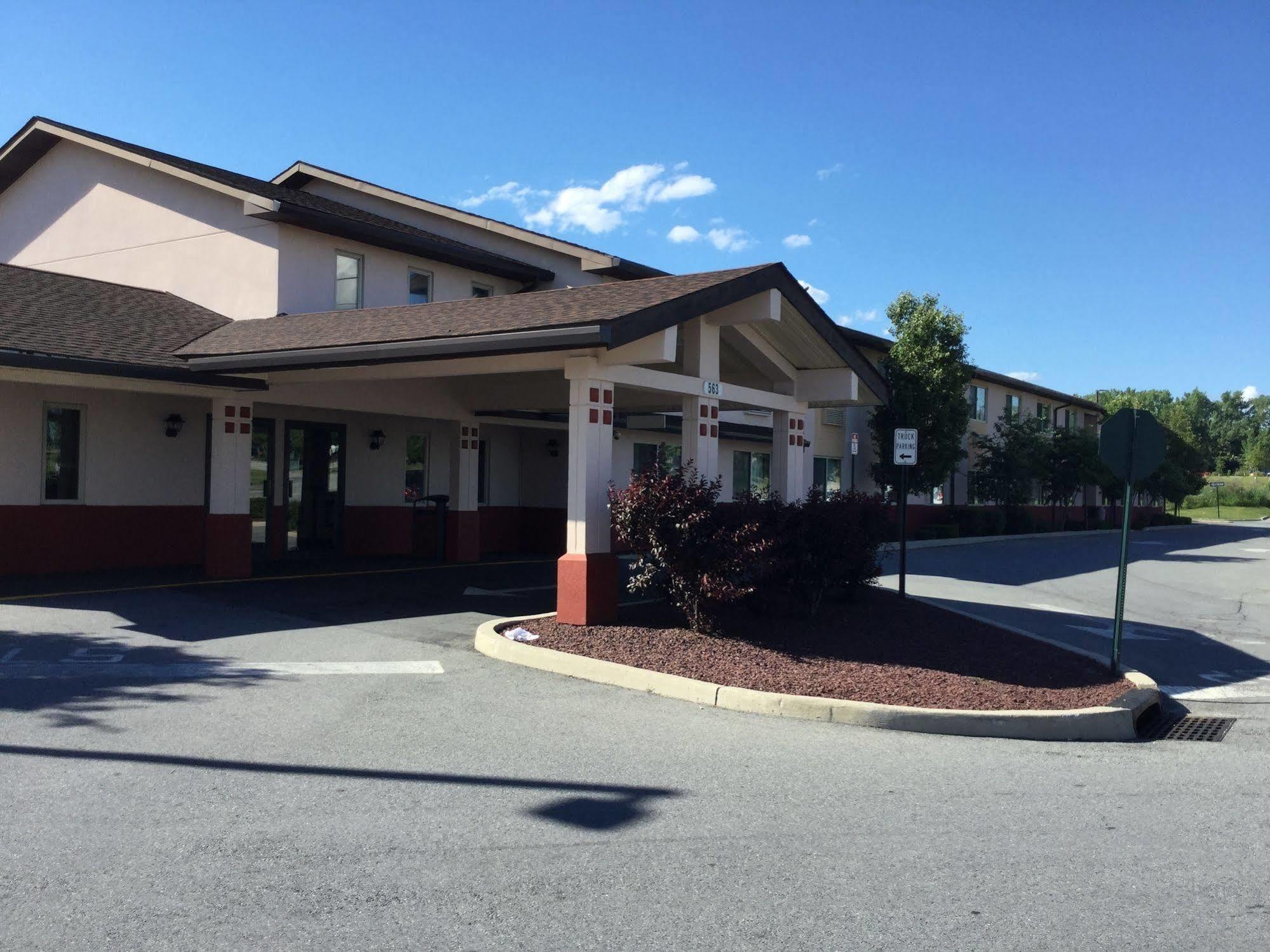 Motel Super 8 By Wyndham Middletown Esterno foto
